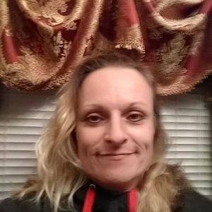 Meet your Posher, Leeann